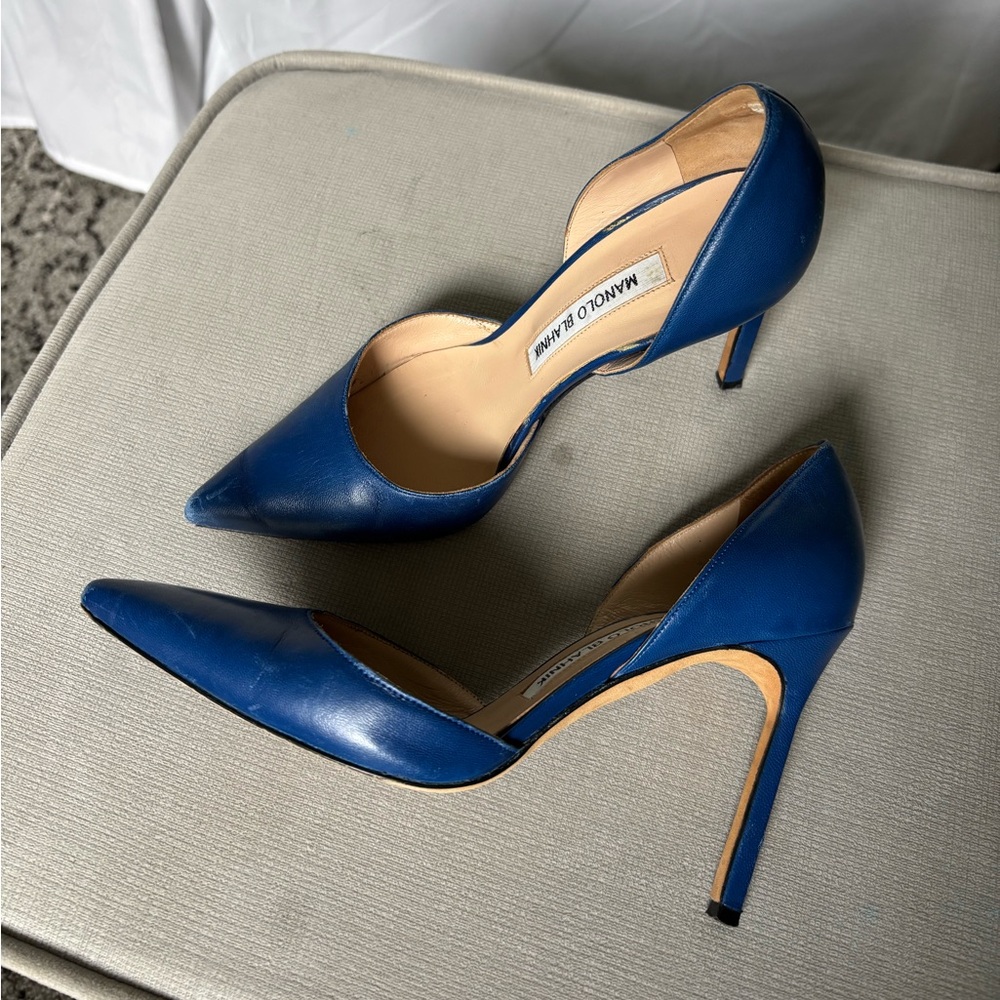 Manolo Blahnik Royal Blue Stiletto Heels
